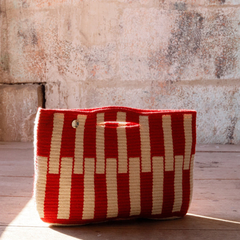 Lisboa Medium Clutch