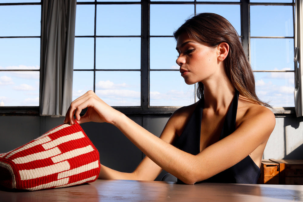 Lisboa Medium Clutch