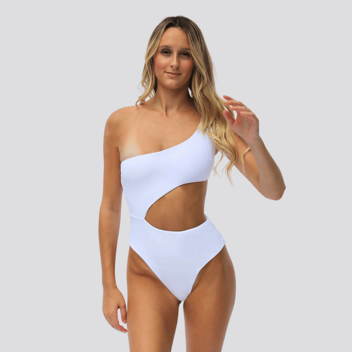 Aviva One Piece