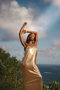 Robe longue dorée Elara