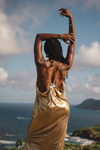 Robe longue dorée Elara